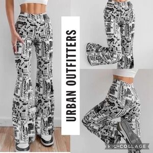 UO Urban Outfitters Newspaper Print Flare Black & White Pants | Retro Y2K Size M